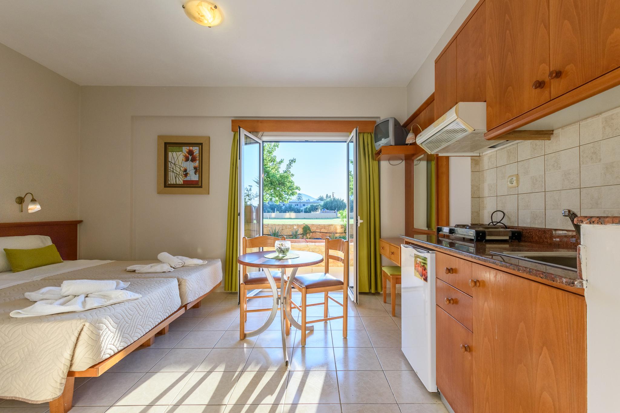 Danelis Studios & Apartments Malia Buitenkant foto
