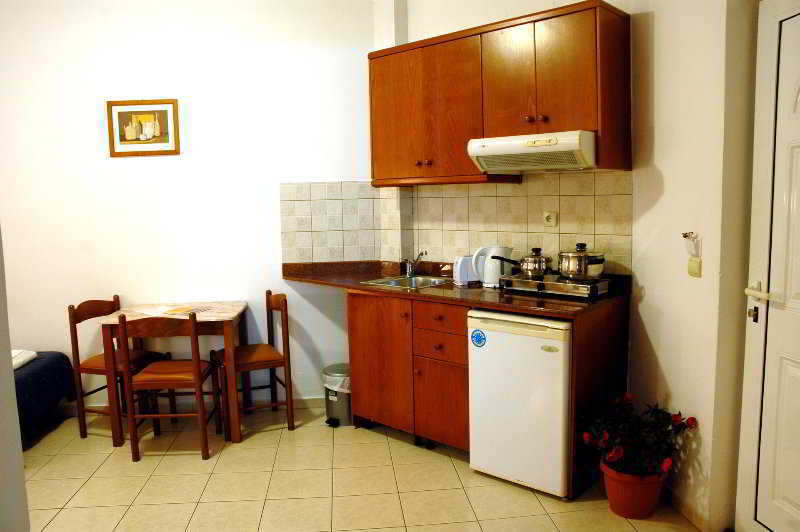 Danelis Studios & Apartments Malia Buitenkant foto